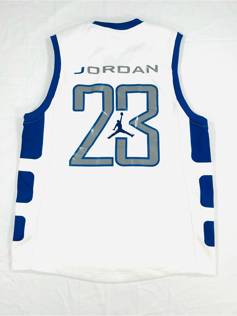 Vintage Y2K White Nike Jordan Basketball Jersey